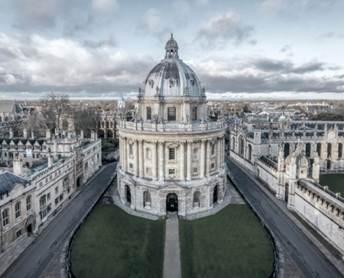 Imagem aérea da Universidade Oxford.